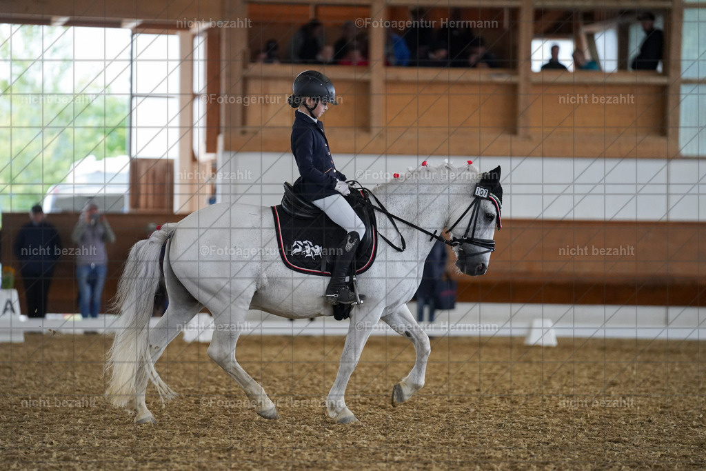FAH09429 | Turnierbilder, Reitsportfotos, LAPO, Landesponyturnier, Turnierfotografen Bayern