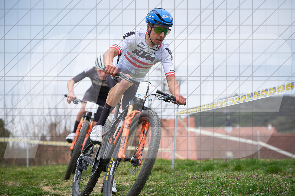 34. KTM Kamptal Trophy 1, FOIDL Maximilian (AUT), Men Elite, KTM FACTORY MTB TEAM vor 2, BARRET MAUNZ Maks Alfred (AUT), KTM FACTORY MTB TEAM | ZÖBING, Österreich – 2026-03-28: 34. KTM Kamptal Trophy1, FOIDL Maximilian (AUT), Men Elite, KTM FACTORY MTB TEAM vor 2, BARRET MAUNZ Maks Alfred (AUT), KTM FACTORY MTB TEAMFoto: © 2026 Martin Bihounek - MB Creative e.U.