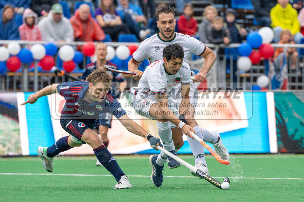 Final4_20240518-1850-0025 | Bonn, Deutschland, 18.05.2024: Martin Ferreiro (Crefelder HTC) in Aktion waehrend des Spiels der Deutsche Feldhockey-Meisterschaften 2024 zwischen Final 4 Herren Mannheimer HC - Crefelder HTC im Bonner THV am 18.05.2024 in Bonn, Deutschland. (Foto von Stephan Fehrmann)

Bonn, Germany, 18.05.2024: Martin Ferreiro (Crefelder HTC) in action during the game of Deutsche Feldhockey-Meisterschaften 2024 between Final 4 Herren Mannheimer HC - Crefelder HTC in Bonner THV at 18.05.2024 in Bonn, Deutschland. (Foto from Stephan Fehrmann)