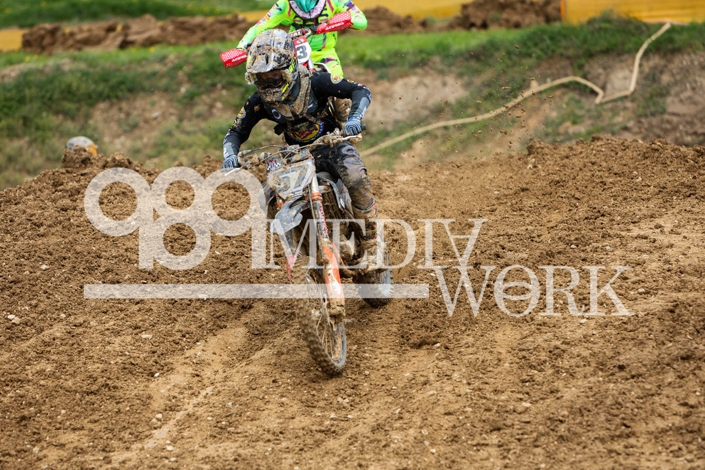 5E6A3841 | 989 MEDIAWORK