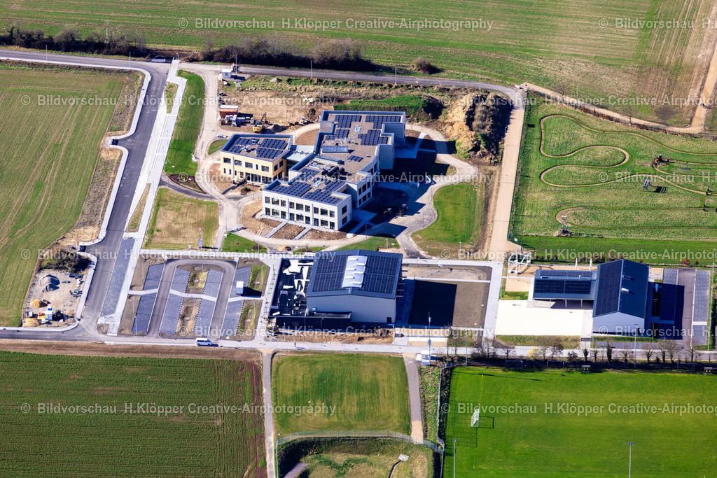Luftbilder Mechernich-9843 | Luftbildfotografie Baustelle zum Neubau des Schul- Gebäudes " Gemeinschaftsgrundschule in Firmenich-Obergartzem " an der Zum Sportplatz, Panzerstraße in Mechernich im Bundesland Nordrhein-Westfalen, Deutschland - Realisiert mit Pictrs.com