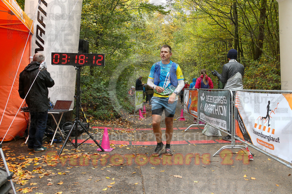 251026_1319_EX1_3202 | Sportfotografie im Rhein-Sieg Kreis, Köln, Bonn, NRW, Rheinland Pfalz, Hessen, etc. Unser Tätigkeitsfeld umfasst den Laufsport vom Volkslauf über den Marathon, Duathlon, Triathon bis zum Ultralauf wie Kölnpfad Ultra oder Schindertrail.