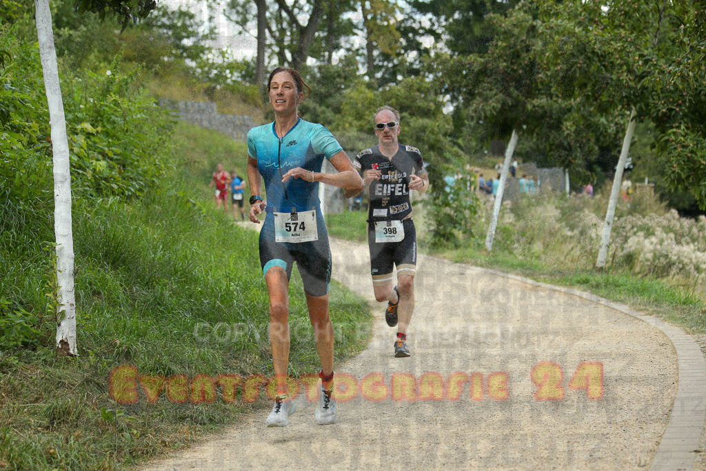 250824_1357_EX1_4437 | Sportfotografie im Rhein-Sieg Kreis, Köln, Bonn, NRW, Rheinland Pfalz, Hessen, etc. Unser Tätigkeitsfeld umfasst den Laufsport vom Volkslauf über den Marathon, Duathlon, Triathon bis zum Ultralauf wie Kölnpfad Ultra oder Schindertrail.
