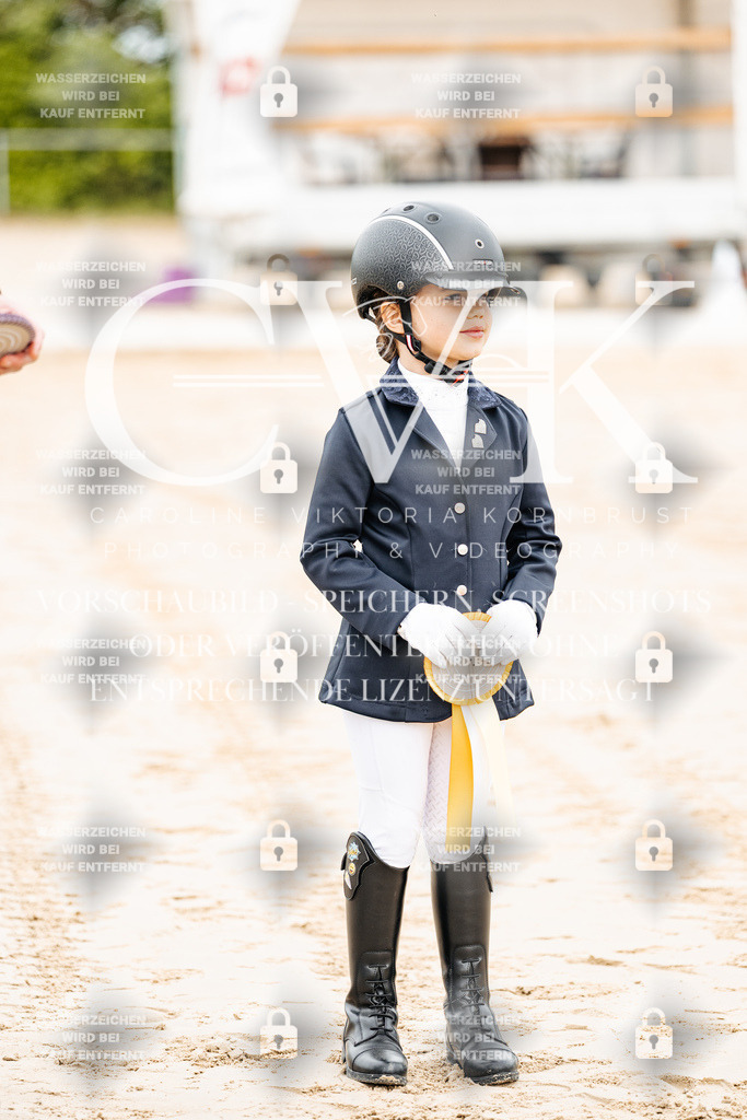 CK903883 | Turnierfotografie Pferdefotografie Trier Rheinland-Pfalz Pferdesport Reitsport Tierfotografie Sportfotografie Pferdevideo Pferdevideografie Equestrianvideography equestrianphotography  - Realisiert mit Pictrs.com