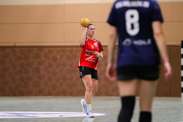 Handball I Damen I Saison 2025-2026 I Verbandsliga Süd I HSG Kalkberg 06 - MTV Dänischenhagen I 14.12.2025.76 | Linda Schulz (3, MTV Dänischenhagen) - Realisiert mit Pictrs.com