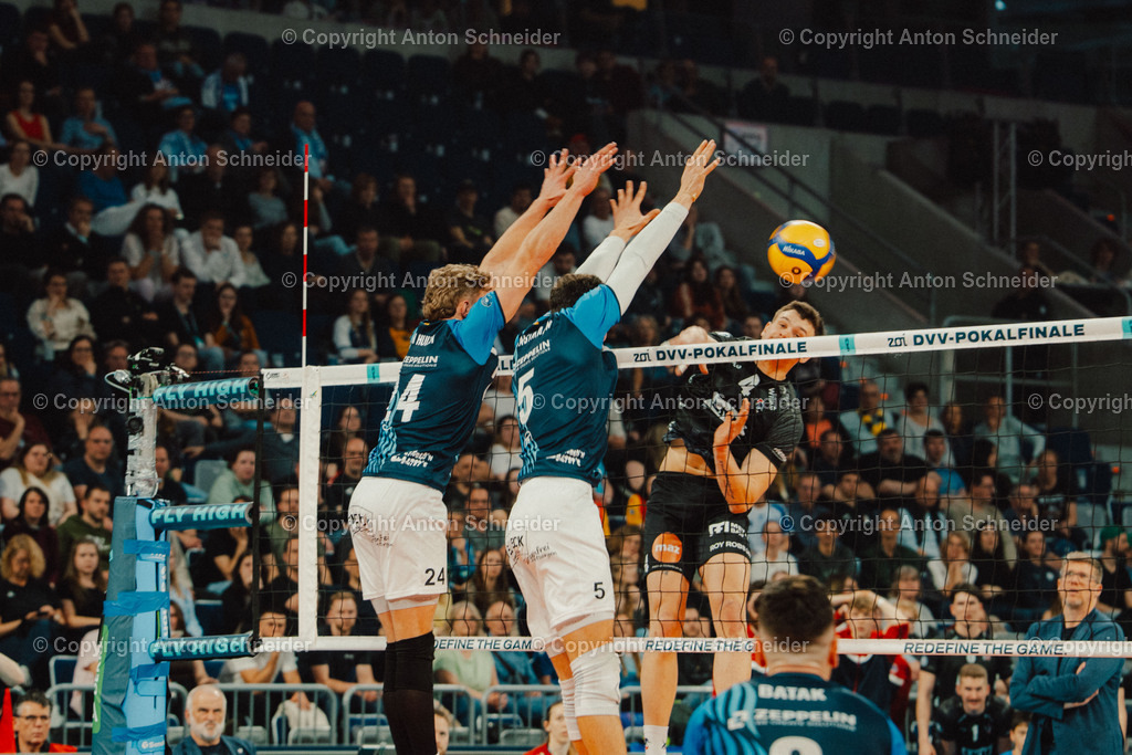 Vollyballpokalfinale 25/26 Mannheim | Zoi DVV Pokalfinale am 28.02.2026 in Mannheim I VfB Suhl LOTTO Thüringen - Allianz MTV Stuttgart I VfB Friedrichshafen - SVG Lüneburg - Realisiert mit Pictrs.com