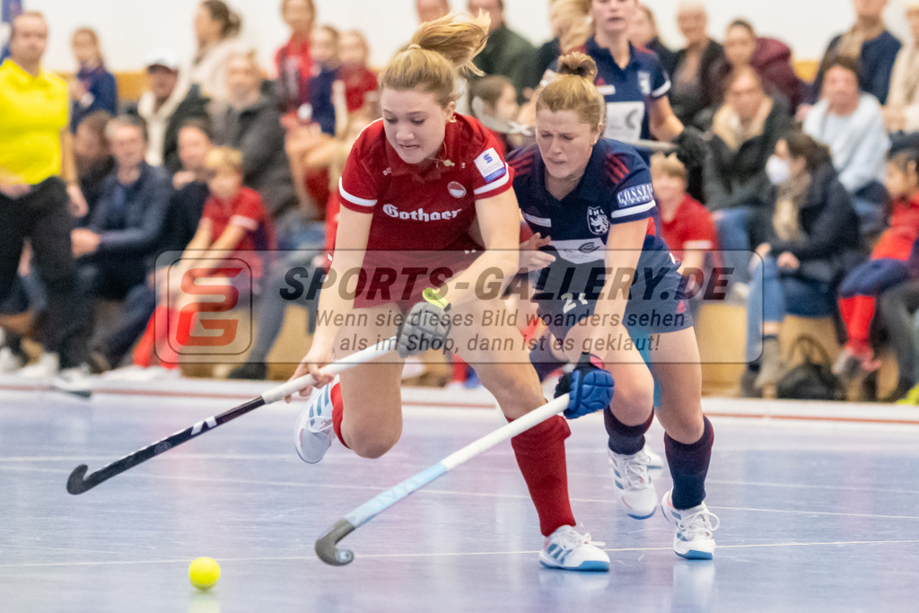 SFE_20221127_0116 | 1. Bundesliga Hockey Damen Düsseldorfer HC - Rot-Weiss Köln am 27.11.2022 in Düsseldorf (Düsseldorfer Hockeyclub 1905 e.V.), Photo: Stephan Fehrmann 2022 (Sports-Gallery),Camille Nobis ( Rot-Weiss Köln #17 )