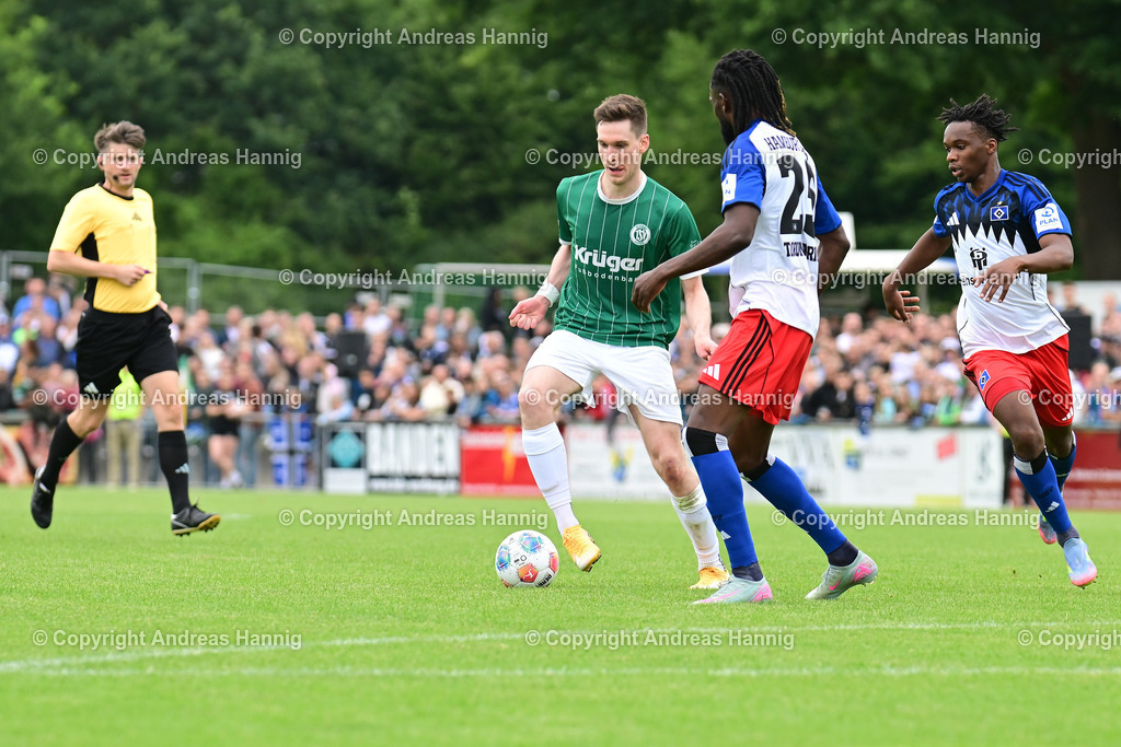 Fußball I Herren I Testspiel  I TSV Elstorf - Hamburger SV I 5.7.2025 | a-hannig - Realisiert mit Pictrs.com