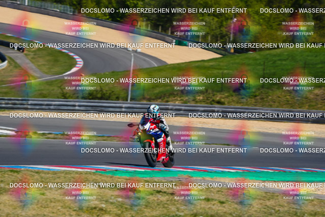2026_05_02_PBK_23942_LRX | Sportfotografie; SlowMotion; Video; Rennstrecke; Hafeneger; Speer; Racing; RSE; BMW; CBO; Trackday; Motorsportarena; Hockenheimring; Brno; Most; Barcelona; Valencia