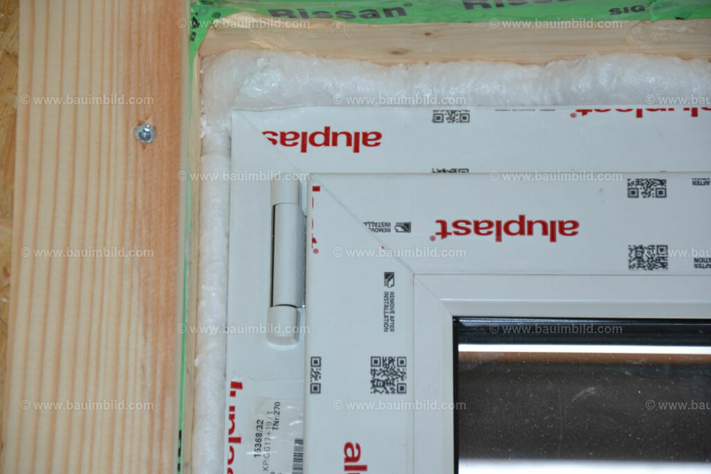bib-lg14-fenster-0048 | Nach LV-Leistungsgruppen sortierte Detailfotos über den Bau eines Hauses. Alle Hausbau-Bilder direkt vom Urheber und Autor der Website Haus-Selber-Bauen.com