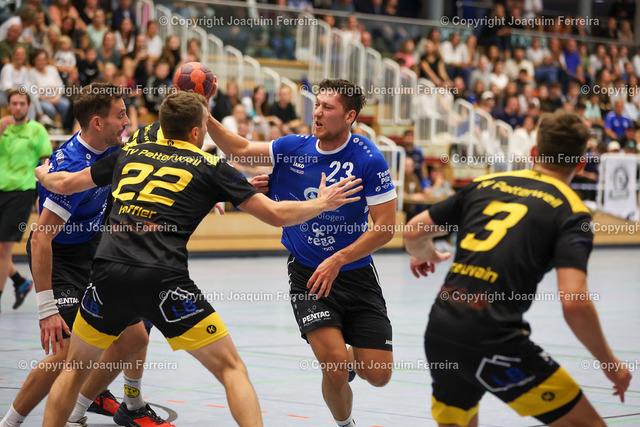 msghab_02670 | despor 2022.10.23 HB Männer Oberliga MSG Umstadt/Habitzheim - TV Petterweil  emspor, emonline, despor,  v.l.,  Robin Drews (MSG Umstadt/Habitzheim), Dennis Weit (MSG Umstadt/Habitzheim)
 - Realisiert mit Pictrs.com