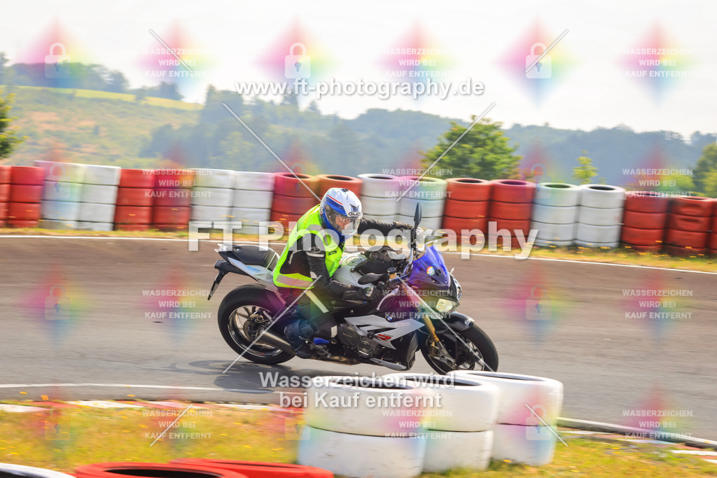 _DSK2402 | Hier findet Ihr Bilder von Touristenfahrten auf der Nürburgring Nordschleife oder von anderen Veranstaltungen die ich besucht habe. Viel Spass beim Durch Schauen 