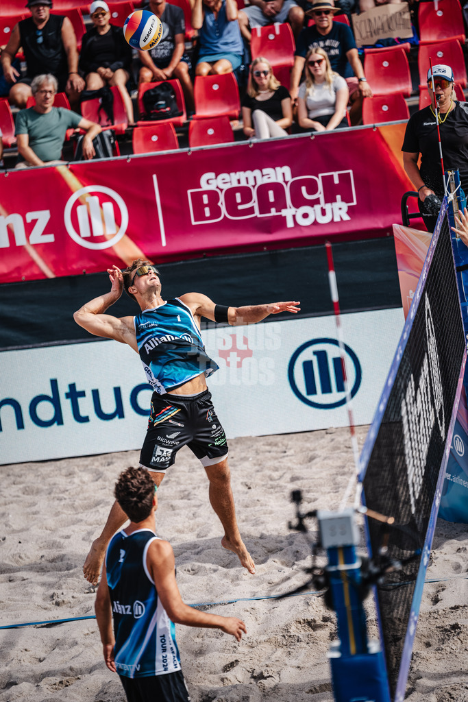 Beachvolleyball | Männer | Allianz German Beach Tour 2024 | Tourstop Kühlungsborn 2 | 17.08.2024 | Daniel Kirchner beim Angriff