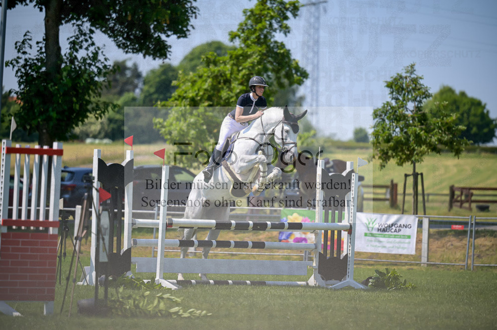 Reitturnier Voxtrup | Entdecke hochwertige Reitturnierfotos von Foto Oger. Professionell, emotional und authentisch – jetzt Lieblingsmomente im Shop bestellen.Deutschlandweite Turnierfotografie. - Realisiert mit Pictrs.com