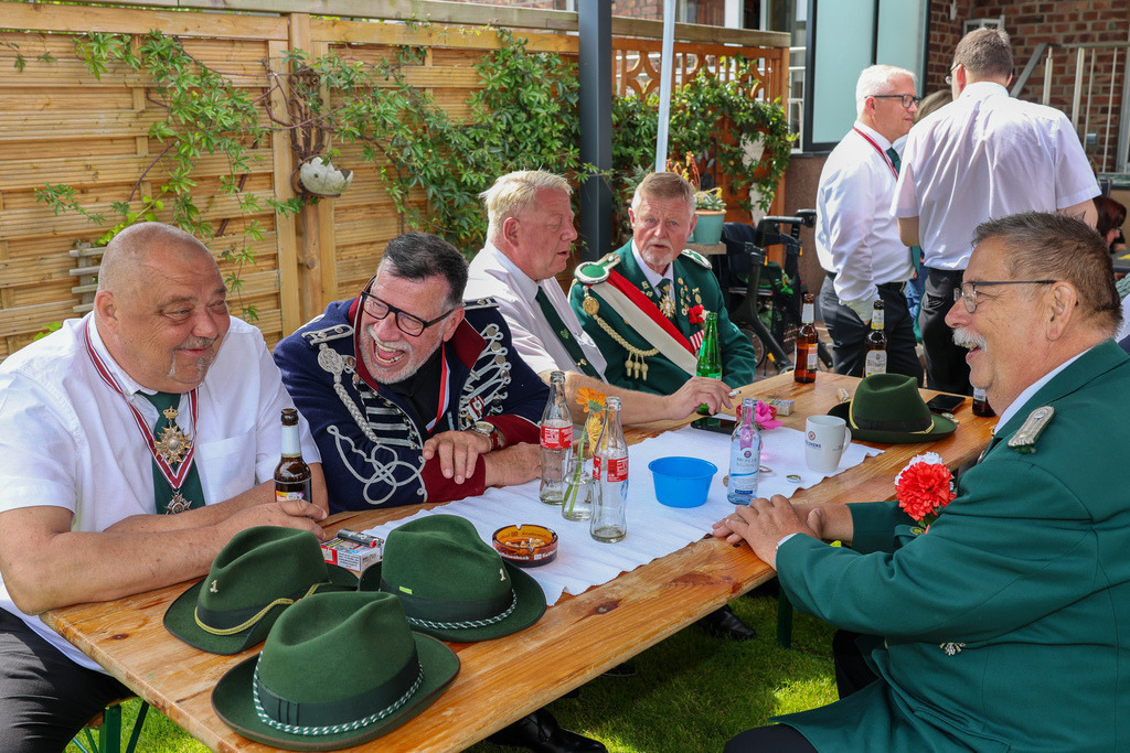 top-top.de-250601-007 | Foto, Video, Fotografie, Videografie, Fotobox, DJ, Discjockey, Musik, Musikbox, Veranstaltung, Photobooth, Amazon, Ebay, Buchtipp, Bestseller, Autor, Verlag, Buch, Wesel, Hamminkeln, NRW, Dinslaken, Rees, Drohne, Hochzeit, Party, Fotobox, Wesel, Fotograf