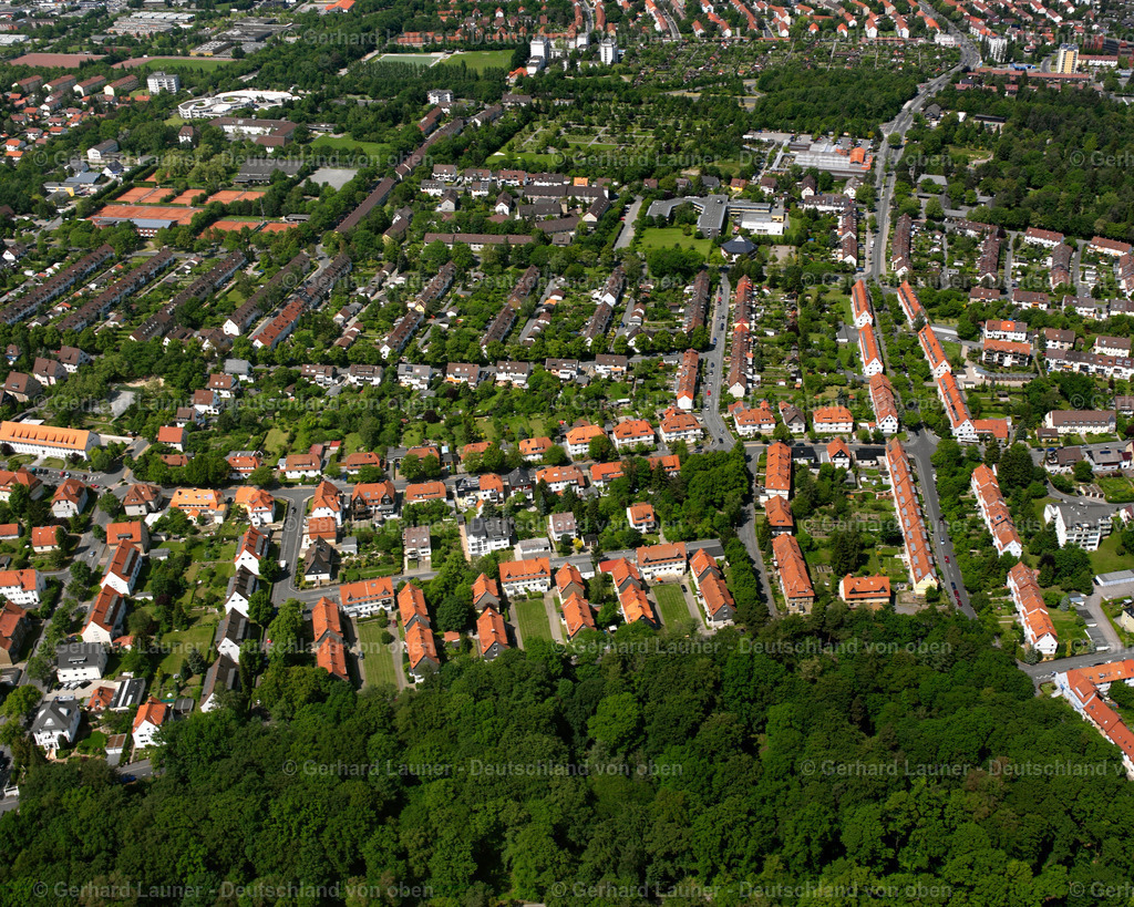 2638393 | GOSLAR GEORGENBERG 09.06.2006 Wohngebiet - Mischbebauung der Mehr- und Einfamilienhaussiedlung  in Georgenberg im Bundesland Niedersachsen, Deutschland // Residential area - mixed development of a multi-family housing estate and single-family housing estate  in Georgenberg in the state Lower Saxony, Germany Foto: Gerhard Launer