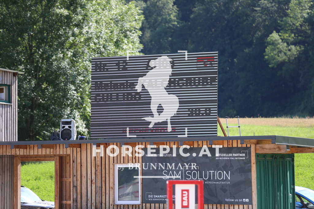 DL2Q8199 | Willkommen bei Brunnmayr - Design & Fotografie – Ihrem Spezialisten für Reitturniere und Pferdeveranstaltungen in Oberösterreich, Salzburg und Bayern! Seit über 17 Jahren sind wir leidenschaftlich dabei.