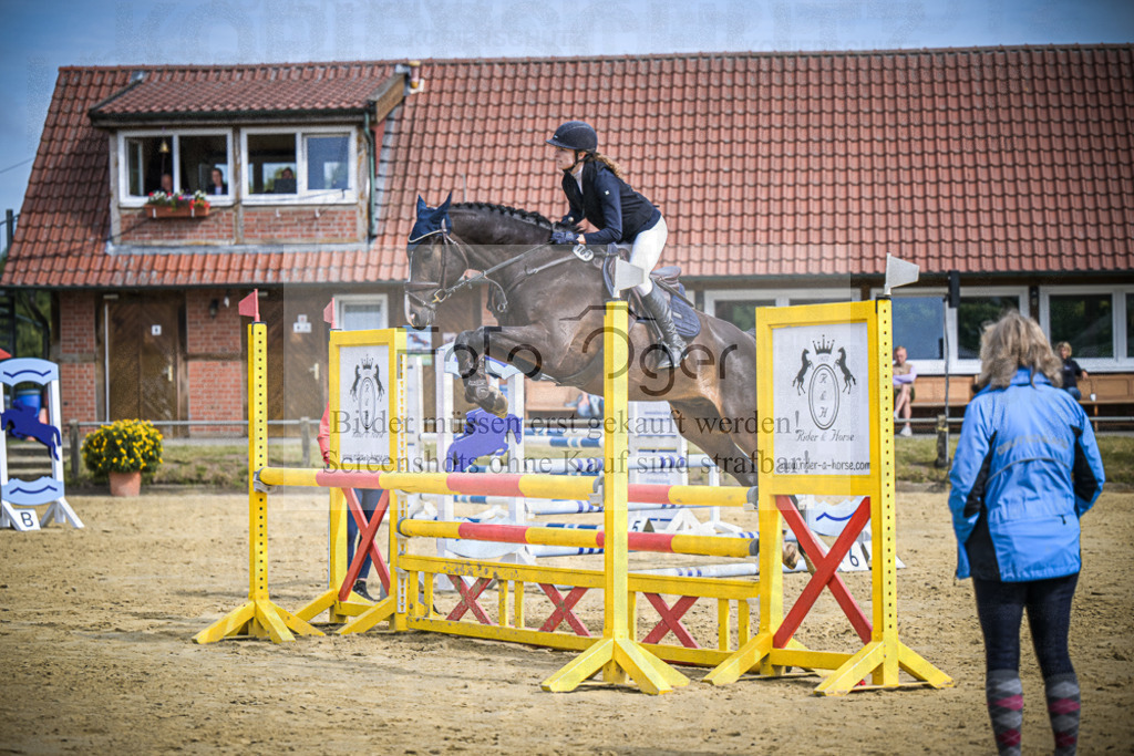 DOS_5425 | Entdecke hochwertige Reitturnierfotos von Foto Oger. Professionell, emotional und authentisch – jetzt Lieblingsmomente im Shop bestellen.Deutschlandweite Turnierfotografie. - Realisiert mit Pictrs.com
