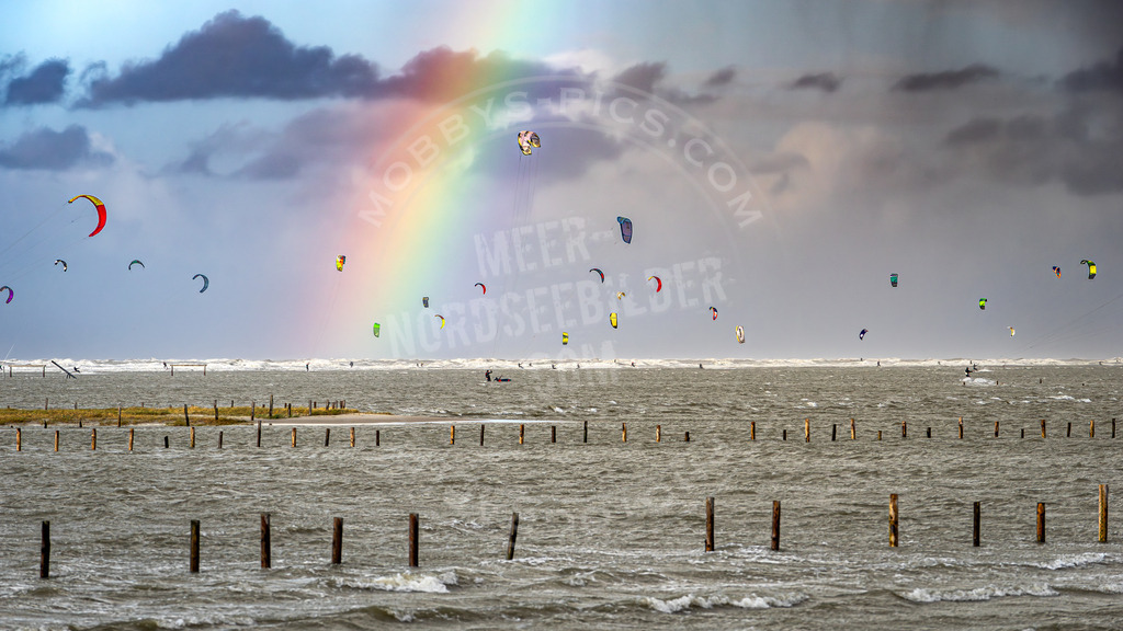 Kiterhimmel | Strumflut und Regenbogen in St. Peter-Ording