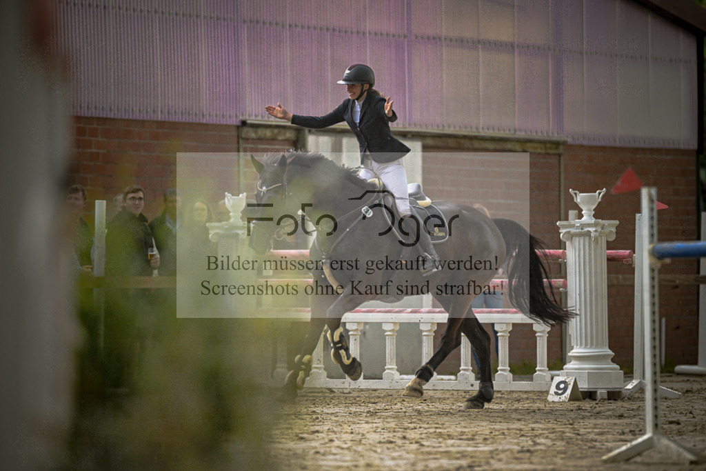 20240505-DOS_3315 | Entdecke hochwertige Reitturnierfotos von Foto Oger. Professionell, emotional und authentisch – jetzt Lieblingsmomente im Shop bestellen. - Realisiert mit Pictrs.com