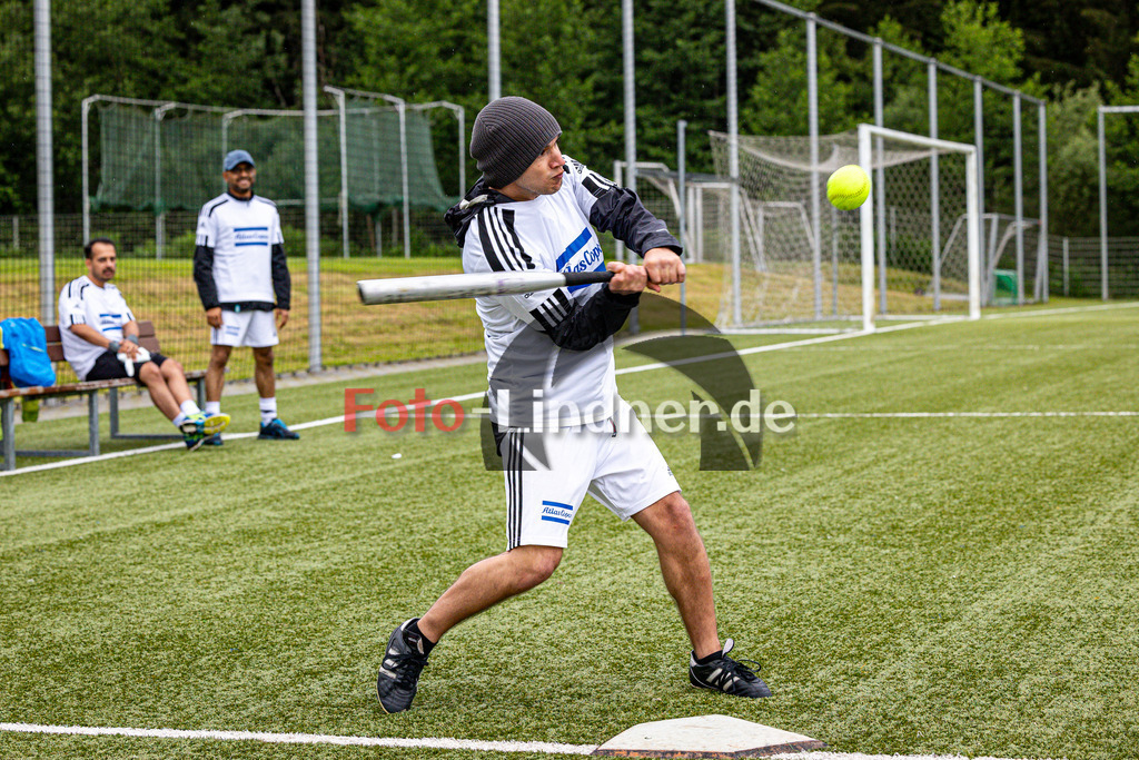 Stadtmeisterschaft Baseball Penzberg | Stadtmeisterschaft Baseball Penzberg, Stadtmeisterschaft Baseball Penzberg, 20240615,,2024-06-15 in Penzberg (Nonnenwaldstadion)Copyright: WolfgangxLindner www.foto-lindner.de