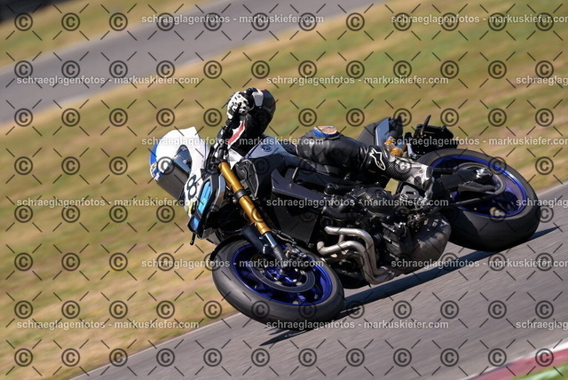 26bt04-2058 | markuskiefer.com - Realisiert mit Pictrs.com