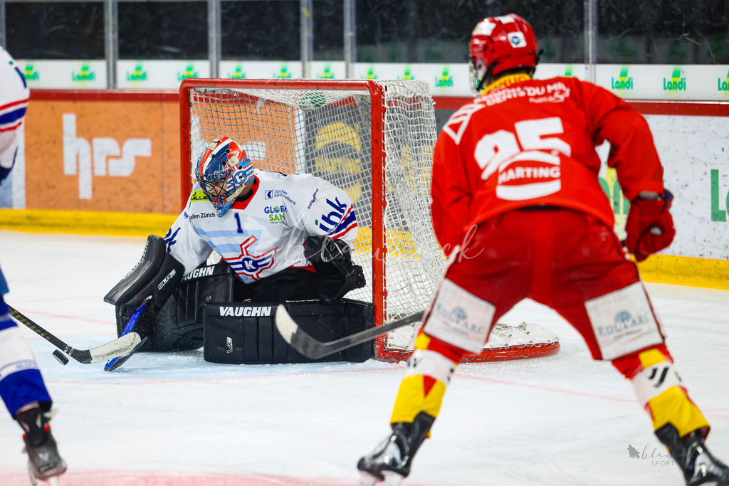 U18_EHCB vs EHCK_wb20260308-1082 | Sportbilder, Sportfotograf, Hochzeits- und Eventfotografin, Flugshows, Portraits und Tiershooting, Aviation, Downhill, Nationalleague, Swissleague, International