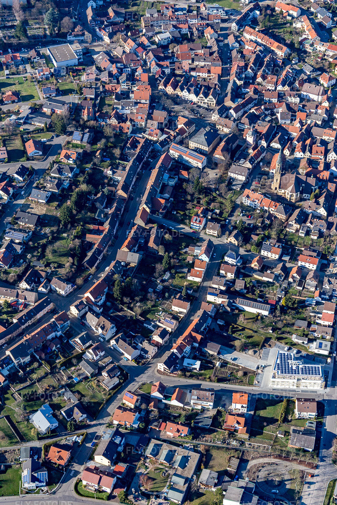 Luftbild: Brettener Straße im Ortsteil Heidelsheim in Bruchsal im Bundesland Baden-Württemberg in Deutschland. Foto: IMG_097282.jpg vom 10.03.2017 durch Werner Riehm/FLY-FOTO.de