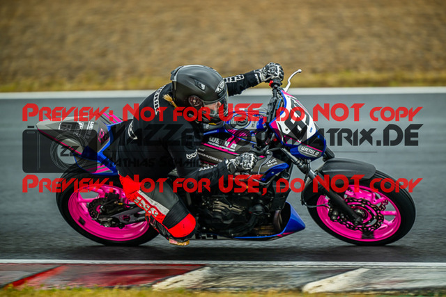 MaZZes_FotoMatrix_220625_6841 | TWINCUP