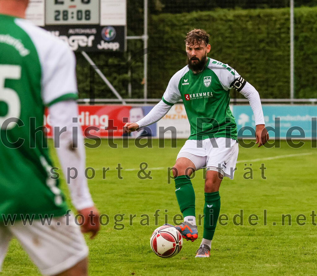 2023-08-09_094_FC_Schwaig_gegen_TuS_Geretsried | Deutschland, 09.08.2023:
Fußball, Landesliga Südost 2023 / 2024, 5. Spieltag, FC Schwaig gegen TuS Geretsried, Endergebnis: 4:1

Lukas Kellner (TuS Geretsried, #7)

Foto: Christian Riedel / fotografie-riedel.net