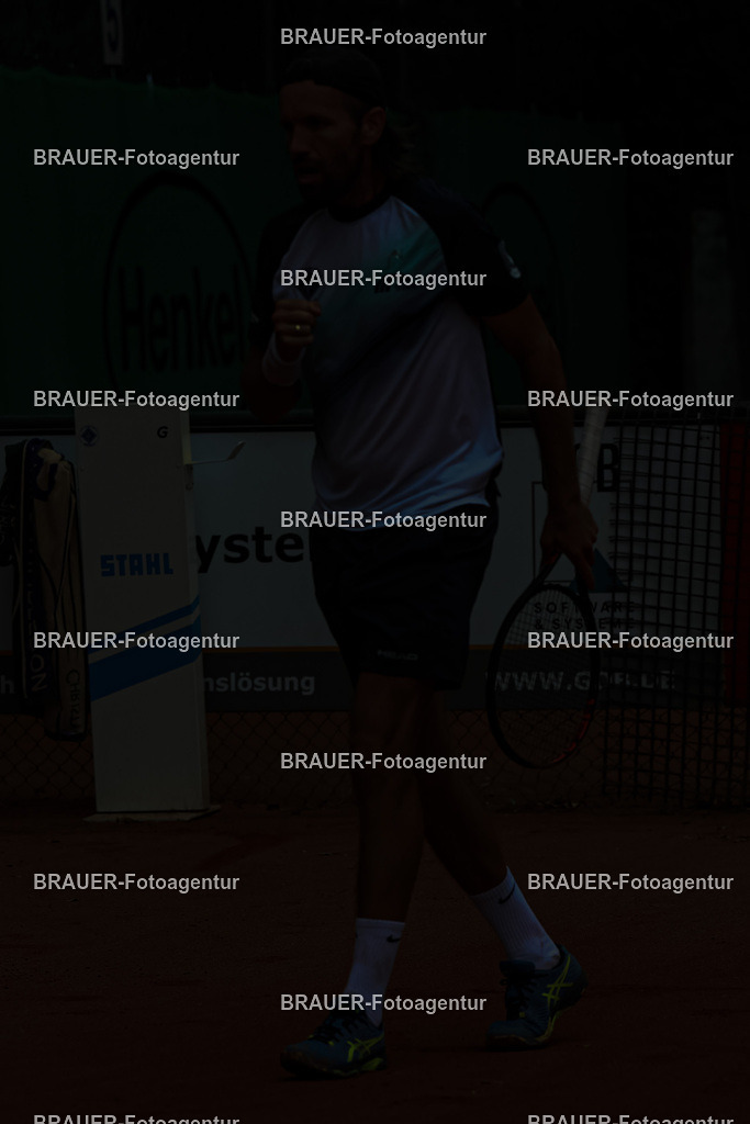 HTC Blau-Weiß Krefeld - LTTC Rot-Weiß Berlin  | Krefeld, Deutschland 21.07.2023, Gero Kretschmer (HTC Blau-Weiß Krefeld) gegen Nino Ehrenschneider (LTTC Rot-Weiss Berlin) ,

bei der 2. Tennis Bundesliga Nord Begegnung zwischen HTC Blau-Weiß Krefeld und LTTC Rot-Weiß Berlin am 21.07.2023 in Krefeld.

(Foto: BRAUER-Fotoagentur)
 
