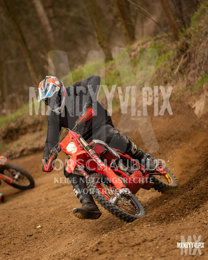 866A1879 | mxndyyvipix
