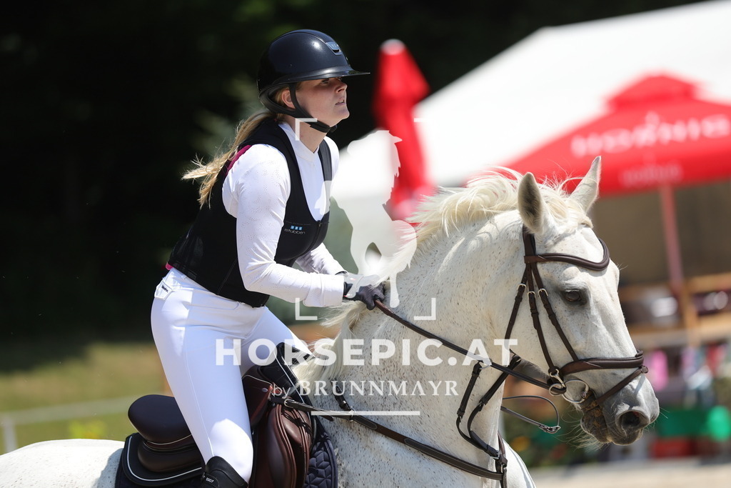 0P6A9346 | Willkommen bei Brunnmayr - Design & Fotografie – Ihrem Spezialisten für Reitturniere und Pferdeveranstaltungen in Oberösterreich, Salzburg und Bayern! Seit über 17 Jahren sind wir leidenschaftlich dabei.