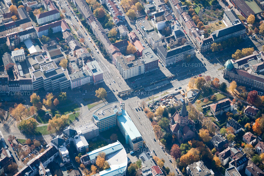 Luftbild: Reinhold-Frank Straße Mühlburger Tor, Christuskirche im Ortsteil Innenstadt-West in Karlsruhe im Bundesland Baden-Württemberg in Deutschland. Foto: IMG_35188.jpg vom 31.10.2010 durch Werner Riehm/FLY-FOTO.de