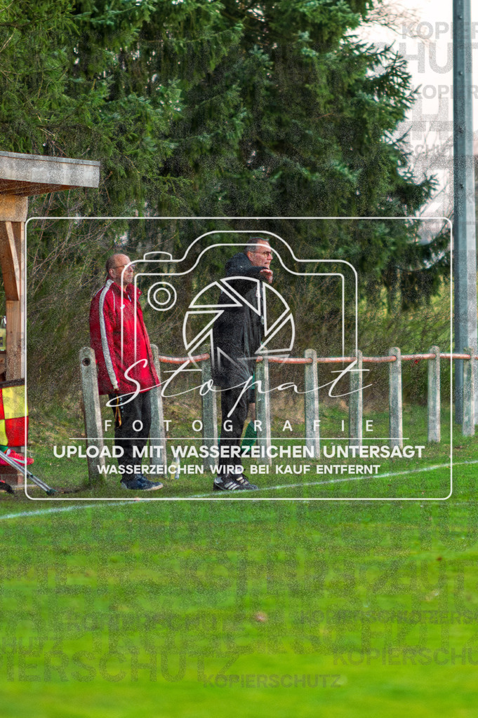 SCTSGF-1002 | Bodo Bosselmann (SC Tewel - Trainer) beim Damen Kreisliga HK/CE Spiel zwischen SG Fulde und SC Tewel auf dem Sportplatz Tewel, Tewel/Neuenkirchen (Simon Paul Stopat) - Realisiert mit Pictrs.com
