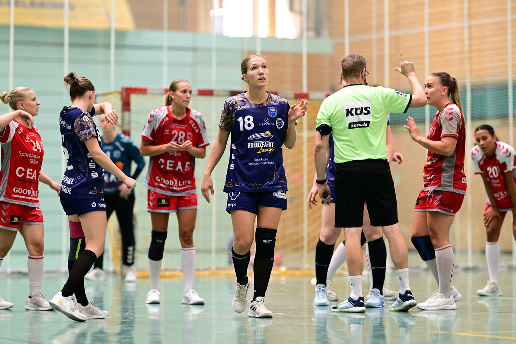 Handball I Frauen I Saison 2025-2026 I Testspiel I Buxtehuder SV - H 65 Höörs HK | Der Sportfotograf. - Realisiert mit Pictrs.com