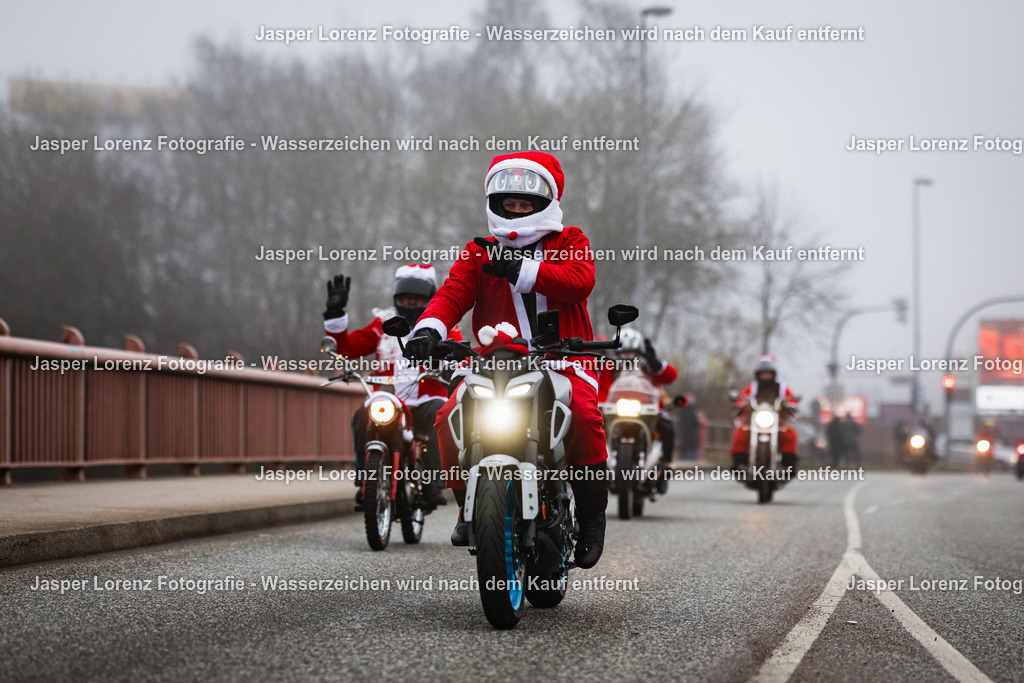 X-Mas Ride I Kiel I 2025 | Jasper Lorenz Fotografie - Realisiert mit Pictrs.com