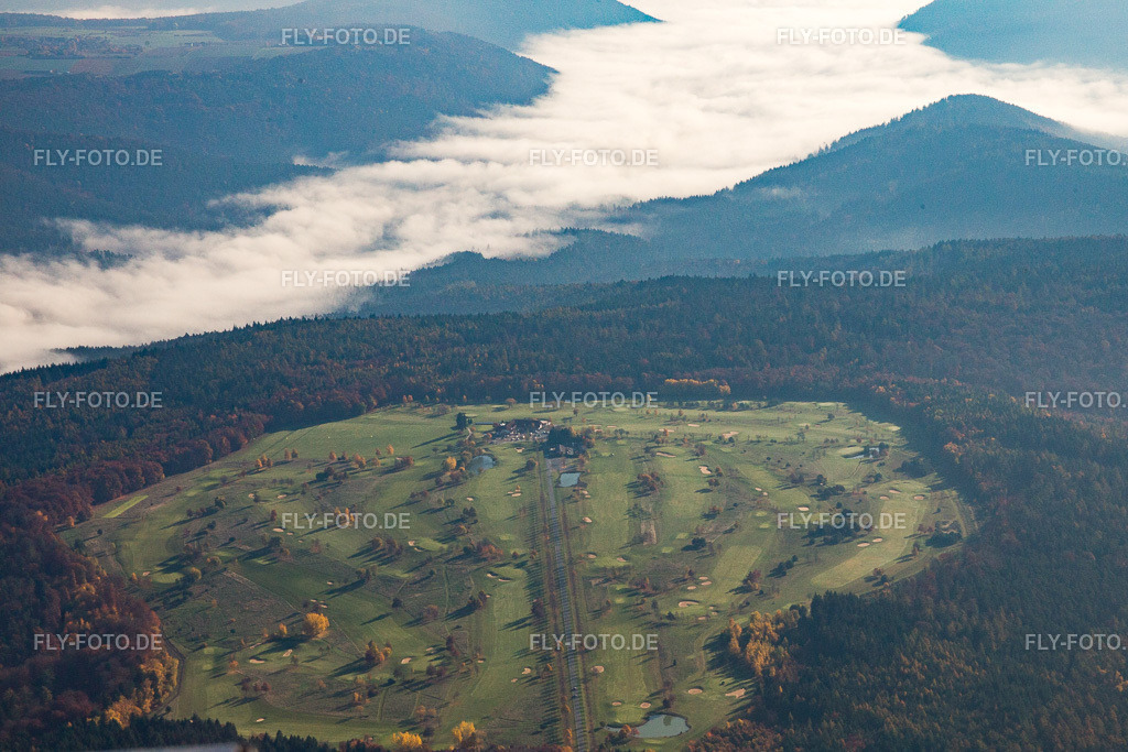 Golfclub Sansenhof | Luftbild: Golfclub Sansenhof im Ortsteil Ohrenbach in Weilbach im Bundesland Bayern in Deutschland. Foto: IMG_084977.jpg vom 01.11.2015 durch Werner Riehm/FLY-FOTO.de - Realisiert mit Pictrs.com