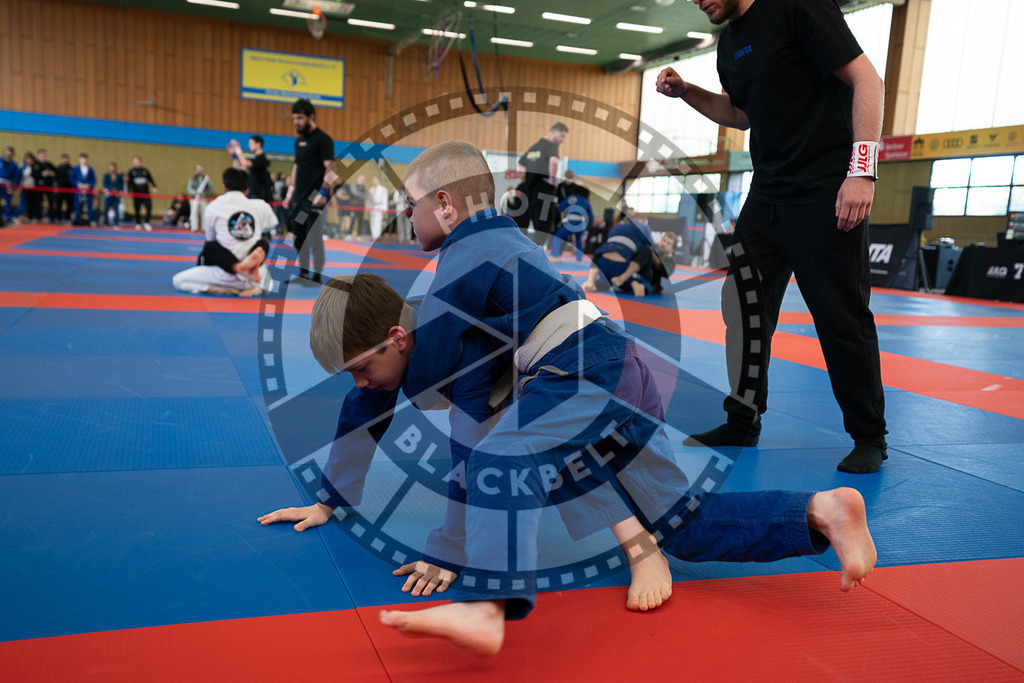 20250510PBB0051 | Athletes compete during the JJLG Berlin Open Jiu-Jitsu Championship on May 10, 2025 in Berlin, Germany. © Chiara Dazi / photoblackbelt