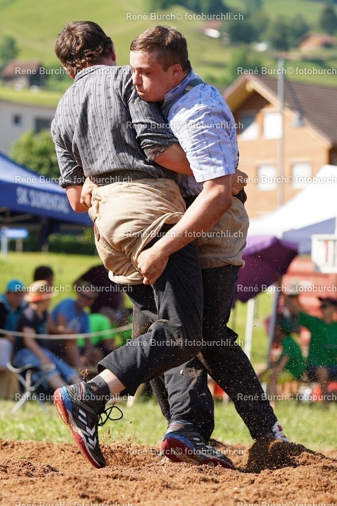 10 | René Burch leidenschaftlicher Fotograf aus Kerns in Obwalden.  Hier finden sie Sport, Landschaft und Natur Fotografie.
 - Realisiert mit Pictrs.com