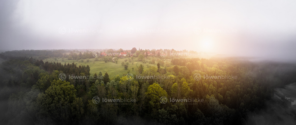Kloster Adelberg bei dichtem Nebel | löwenblicke | shop