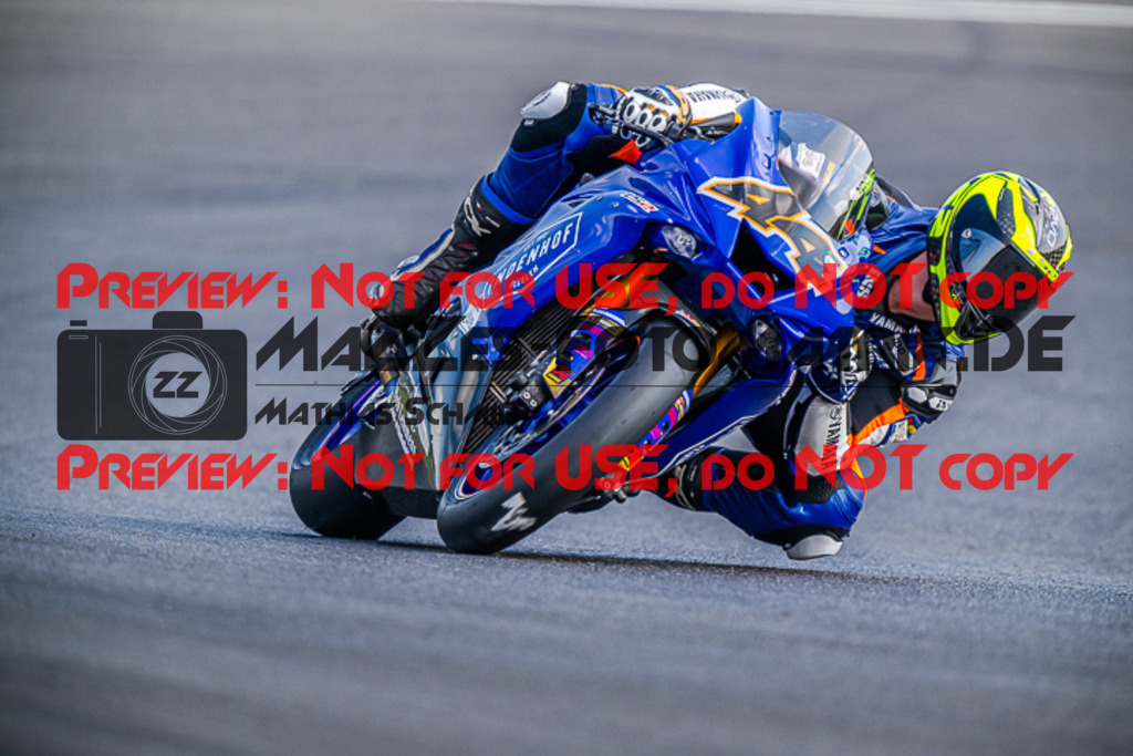 MaZZes_FotoMatrix_220506_97218 | Fotograf Mathias Schmid
Sportfotograf,
Eventfotograf,
Hochzeitsfotograf,
Portraitfotograf