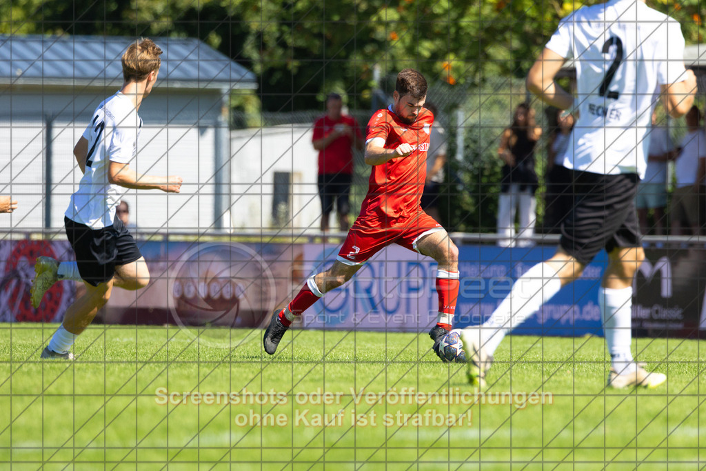 20260906_131617_0103_(c)_by_PhotoPeet | Robin Widmann (1.FC Donzdorf #02)1.FC Donzdorf II (rot) vs. SGM Jebenhausen-Bezgenriet (weiß), Fußball, Kreisliga A3 - Bezirk Neckar/Fils, 02. Spieltag, Saison 2026/2027, Rasenplatz Lautertal Stadion, Süßener Straße 16, 73072 Donzdorf, 06.09.2026 - 13:00 Uhr,Foto: PhotoPeet / Sport- &amp; Eventfotografie / Peter Harich