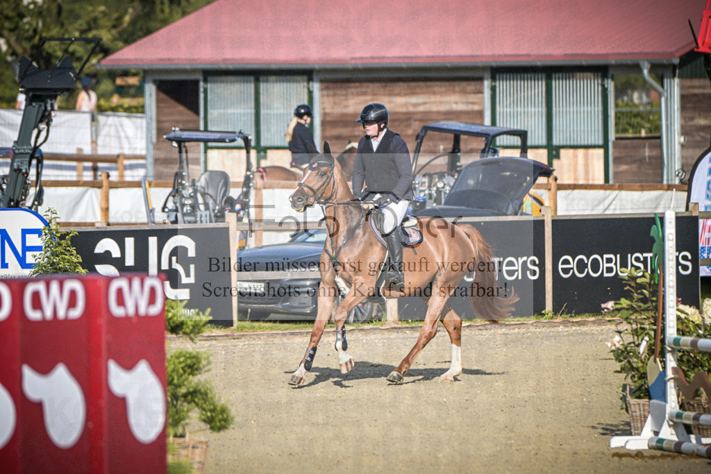 DOS_7446 | Entdecke hochwertige Reitturnierfotos von Foto Oger. Professionell, emotional und authentisch – jetzt Lieblingsmomente im Shop bestellen.Deutschlandweite Turnierfotografie. - Realisiert mit Pictrs.com