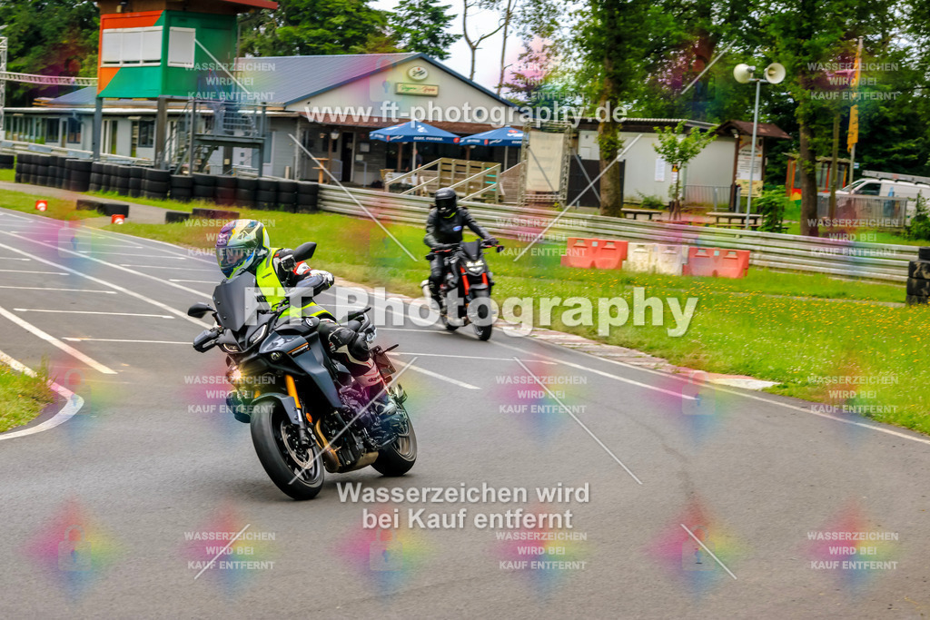 VBK-7853 | Hier findet Ihr Bilder von Touristenfahrten auf der Nürburgring Nordschleife oder von anderen Veranstaltungen die ich besucht habe. Viel Spass beim Durch Schauen 