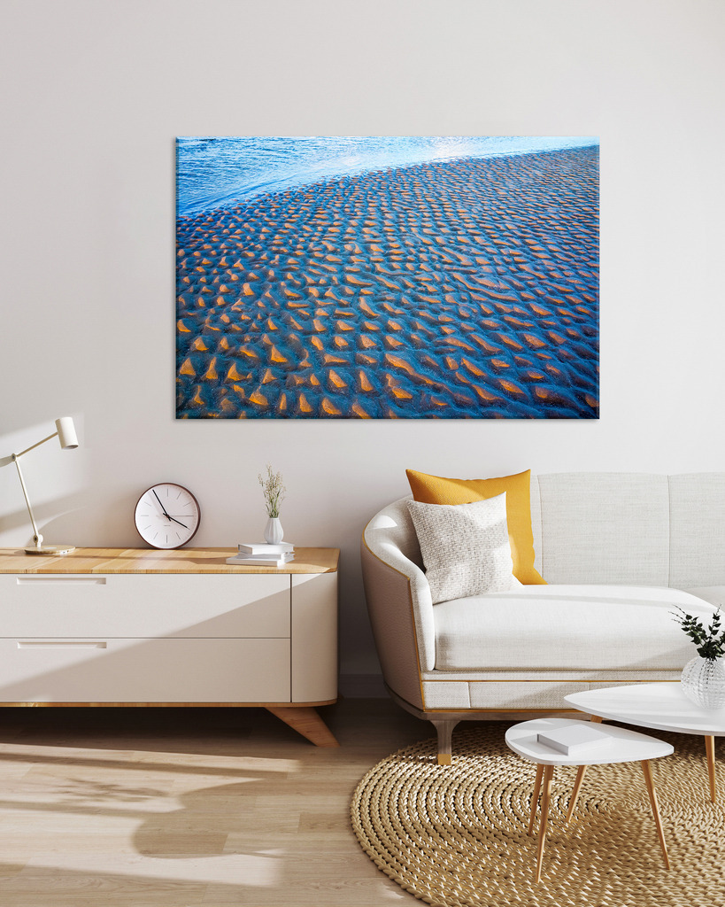 Abendstimmun an einem irischen Strand für Ihren Wohnbereich | Ein beruhigendes Strandbild für Ihr Wohnzimmer oder Schlafzimmer. Sie finden es in der Galerie Farben und Formen - Strandspaziergang (https://shop.soulimages.eu/img/8suyee). - Realisiert mit Pictrs.com