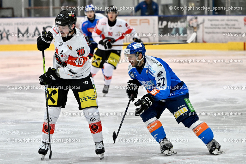 ESC SPARKASSE STEINDORF vs. EV ZELTWEG MURTAL LIONS | #40 Forcher Andreas EV ZELTWEG MURTAL LIONS, #57 Wilfan Franz ESC Steindorf, ESC SPARKASSE STEINDORF vs. EV ZELTWEG MURTAL LIONS, ESC SPARKASSE STEINDORF vs. EV ZELTWEG MURTAL LIONS am 27.12.2025 in Steindorf (Ossiachersee Halle), Austria, (Photo by Bernd Stefan)