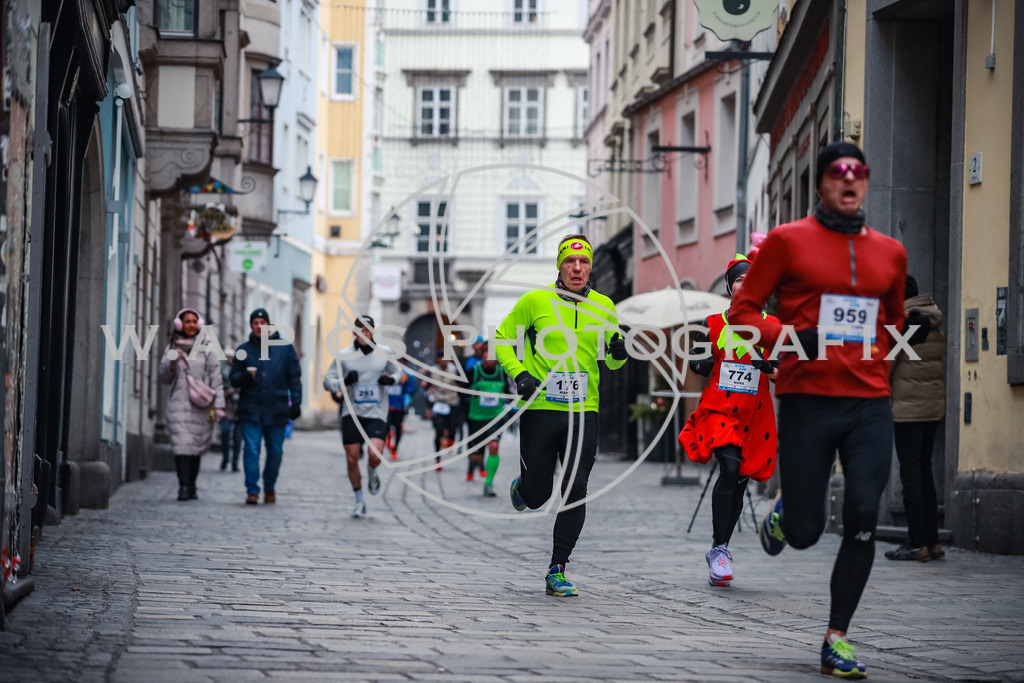SILVESTERLAUF LINZ 25 | Linz, AUSTRIA, 31. Dezember 25, TRIRUN SILVESTERLAUF LINZ 25 , Image shows: 
Photo: WAPICS / BINDER Manuel