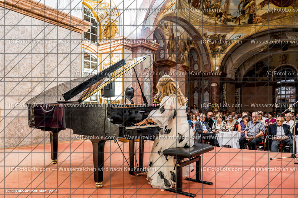 _ALP4464_Nocturno-Konzert_Angatscheva Donka | XLI. CHOPIN-Festival - Barockbibliothek, Sa 16. Aug. 2025, 20.00 Uhr, NOCTURNO - nächtliches Konzert bei Kerzenlicht, Frédéric Chopin und die Kämpfer für Frieden, Recht und Freiheit seiner Zeit. SolistInnen des Festivals: Yinqi Wang, Piotr Koscik, Anna Maria Niemiec - Violincello, Manfred Wagner Artzt, Clara Biermasz, Rachel Cheung, Natalia Rehling, Kamila Sacharzewska, Donka Angatscheva, Yves Henry. Moderation: Liliana Niesielska. Werke von Frédérik Chopin, Franz Liszt, Franz Schubert, Robert Schumann, Gabriel Fauré, Elisabeth Wiedner-Zajac u.a.