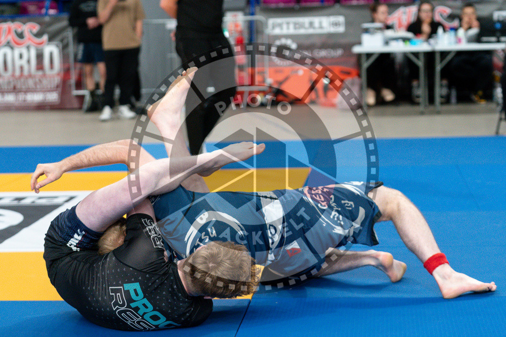 20250517PBB5753 | Athletes compete during the first day of the ADCC Amateur World Championship on May 15, 2025 in Warsaw, Poland. © Chiara Dazi / photoblackbelt